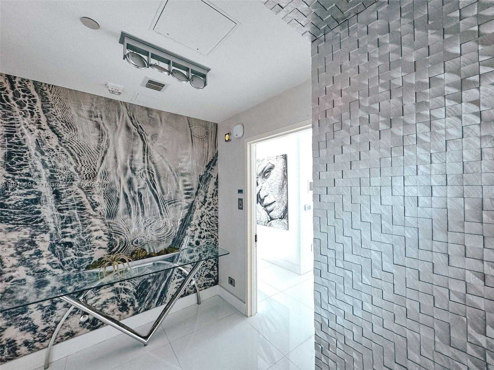 Small Image of 2020 NORTH BAYSHORE DR #2007, Miami Number 16