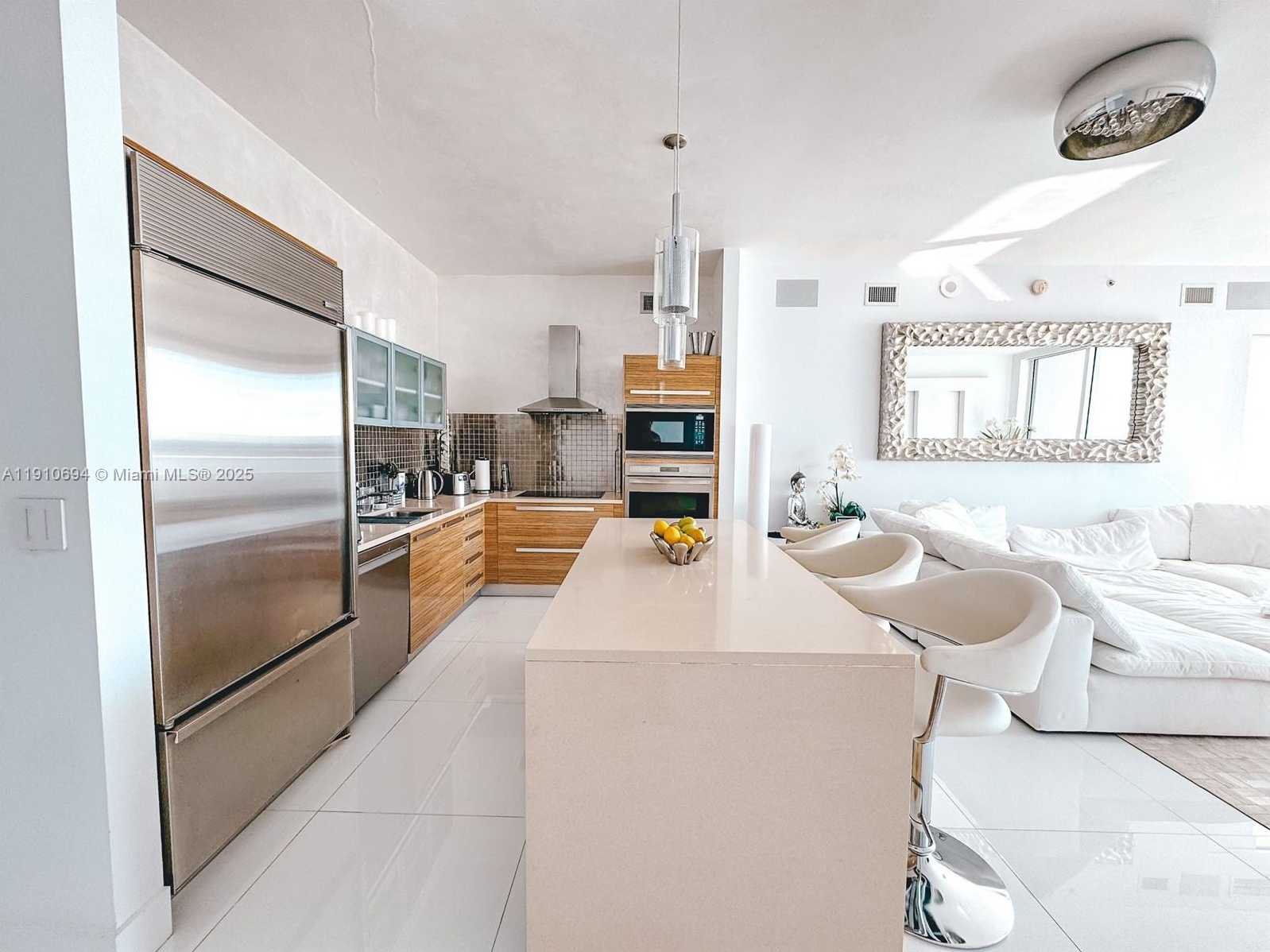 Small Image of 2020 NORTH BAYSHORE DR #2007, Miami Number 6