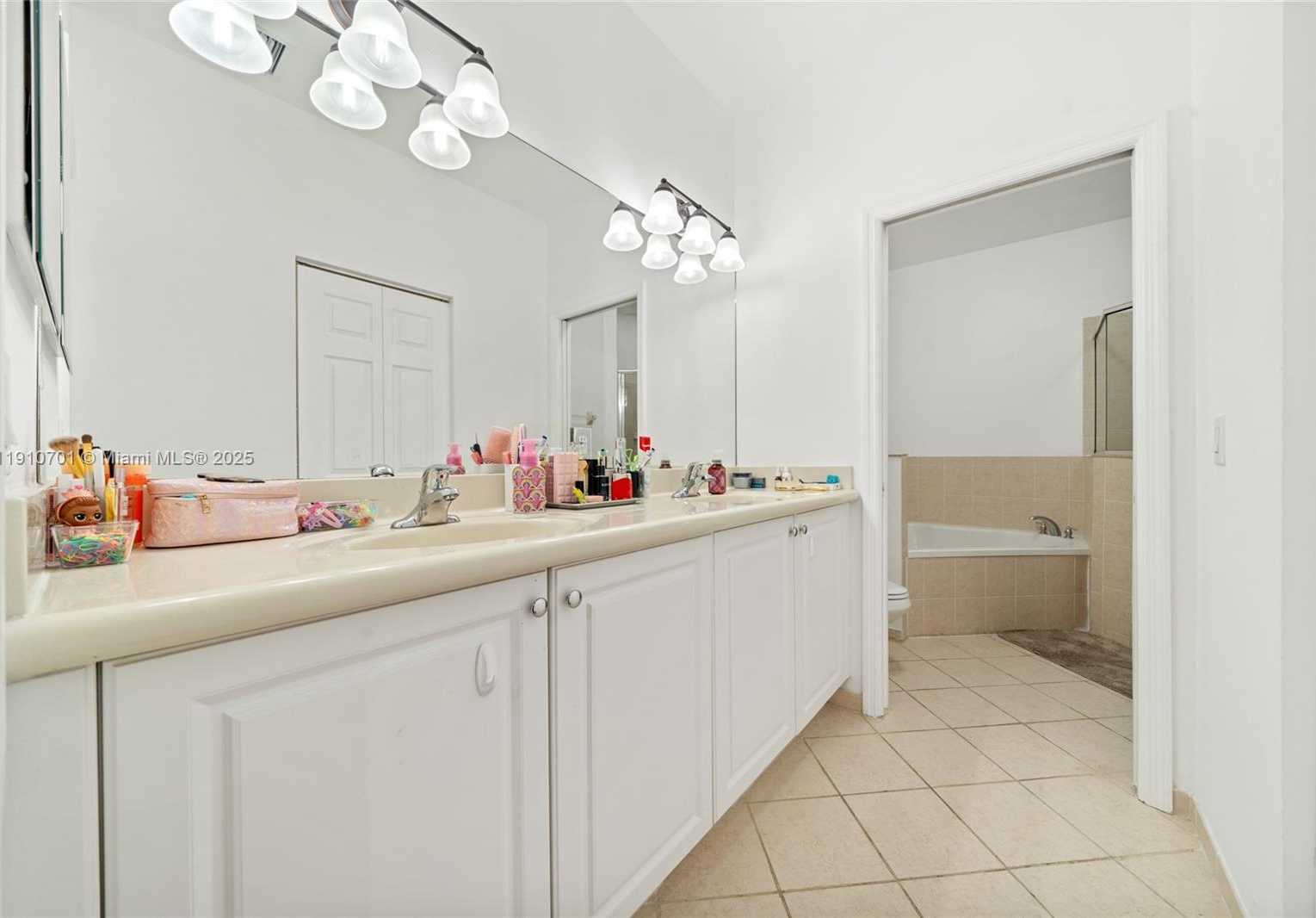 Small Image of 23713 SOUTH WEST 115TH AVE, Homestead Number 9