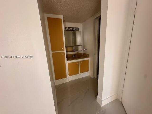 Imagen de Pequeño Objeto