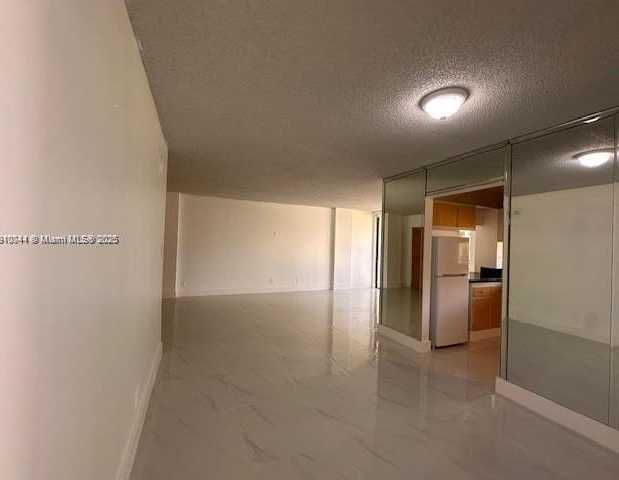 Imagen de Pequeño Objeto