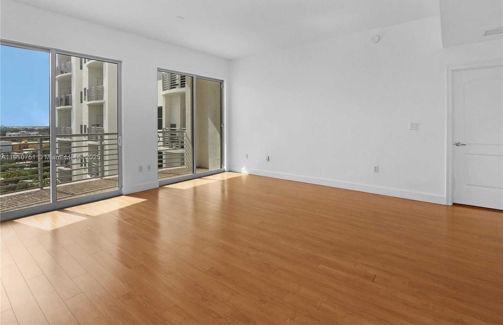 Small Image of 1830 RADIUS DR #1119, Hollywood Number 10