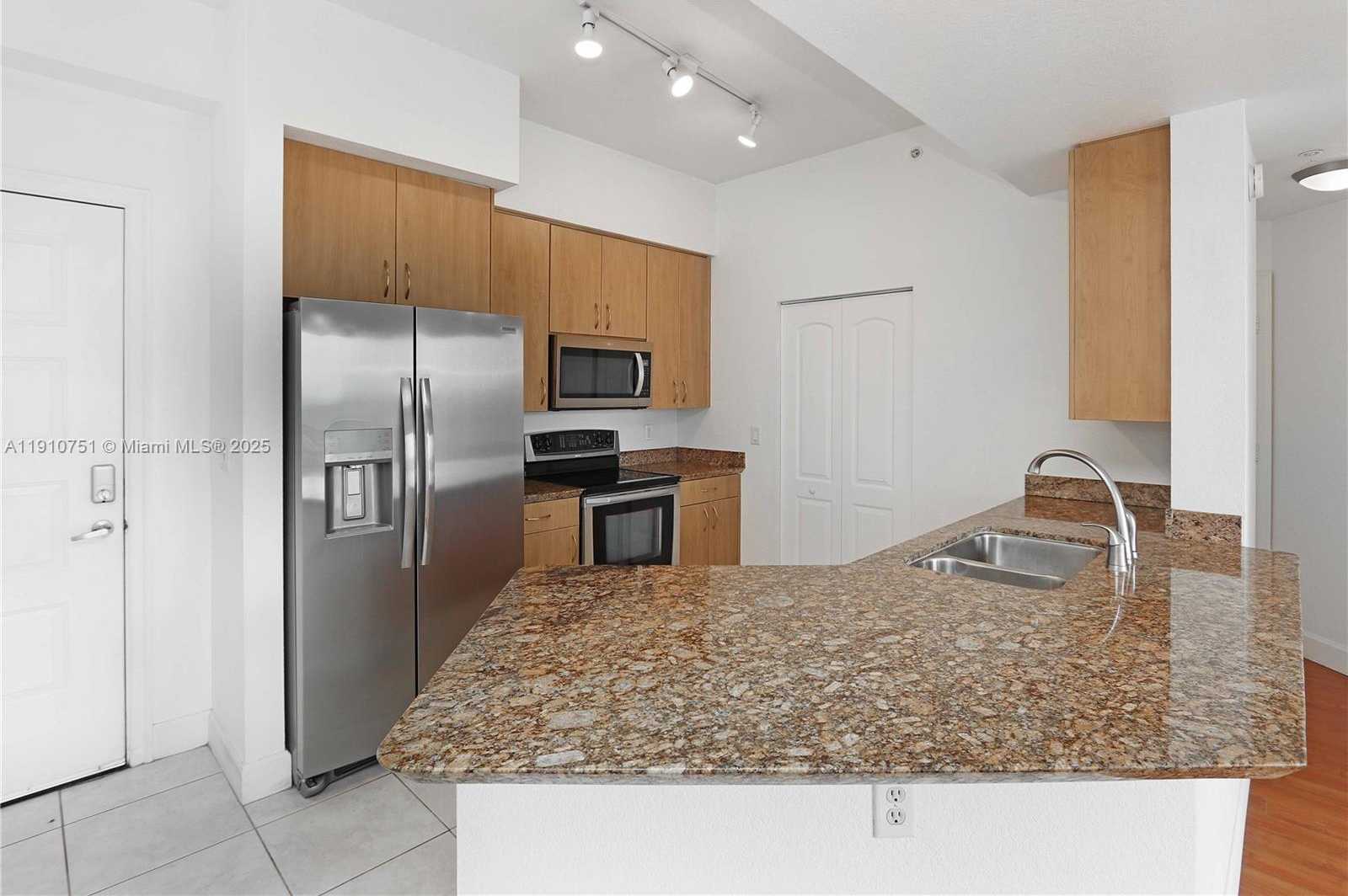 Small Image of 1830 RADIUS DR #1119, Hollywood Number 13