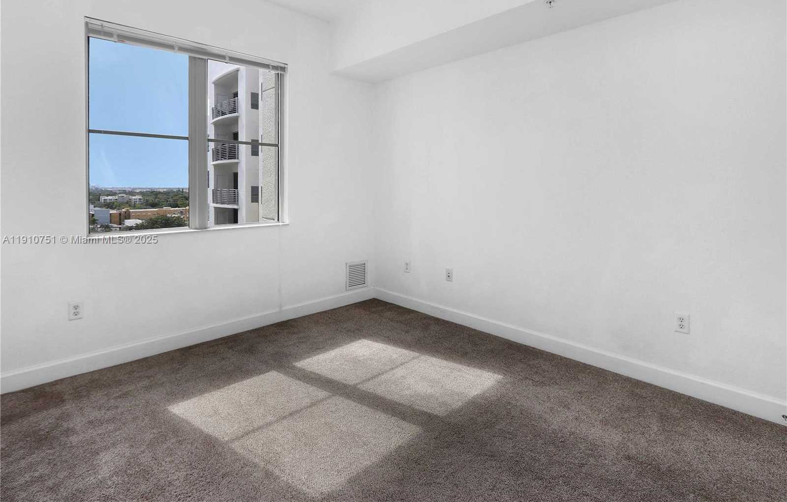 Small Image of 1830 RADIUS DR #1119, Hollywood Number 20