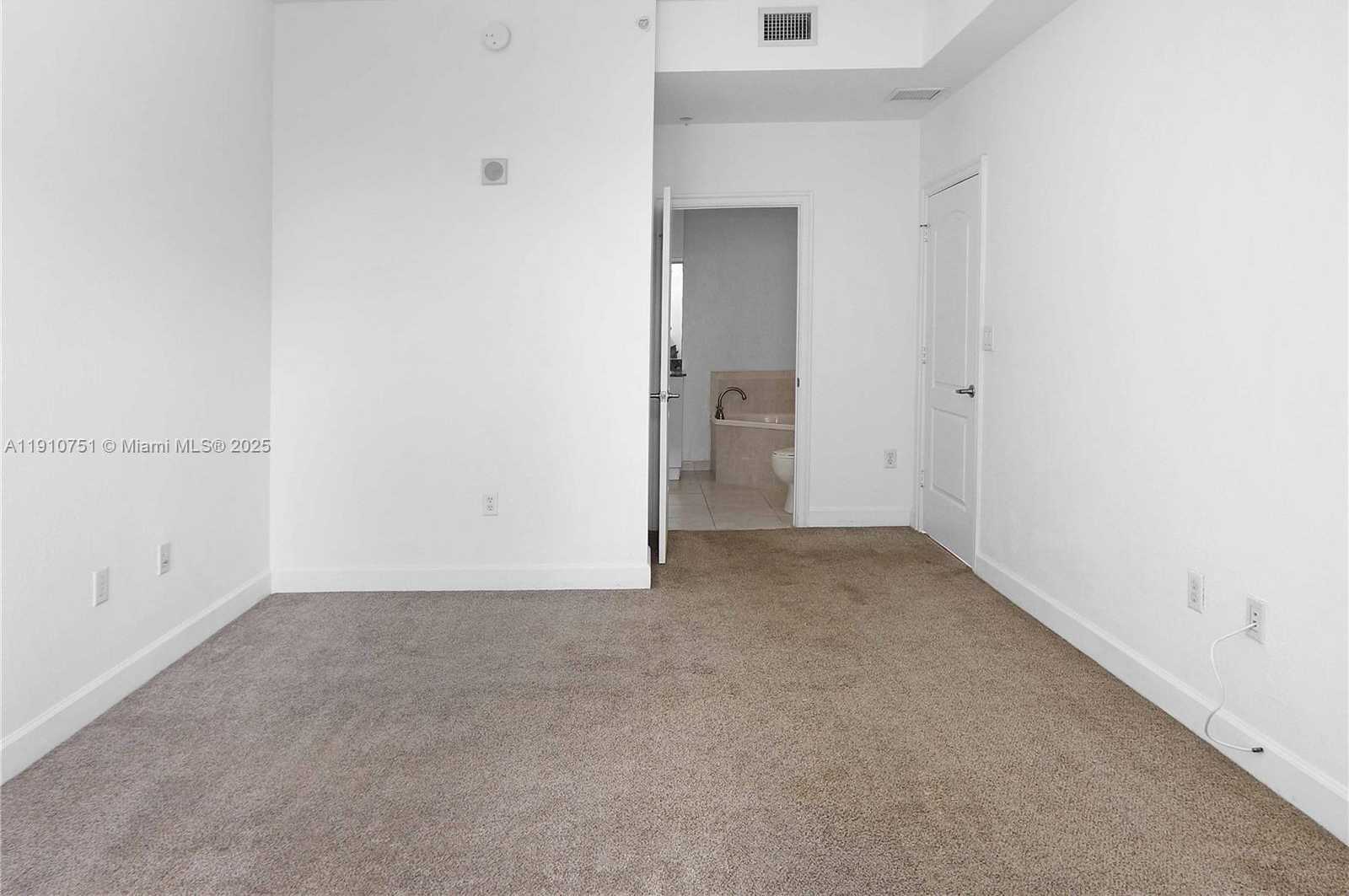 Small Image of 1830 RADIUS DR #1119, Hollywood Number 23