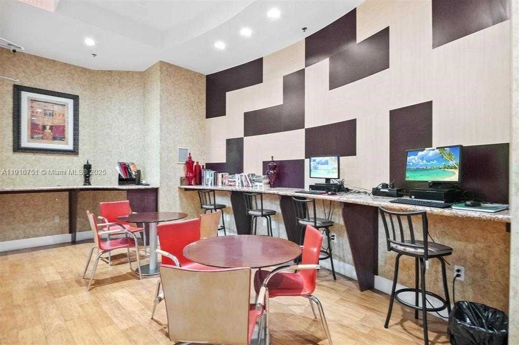 Small Image of 1830 RADIUS DR #1119, Hollywood Number 43