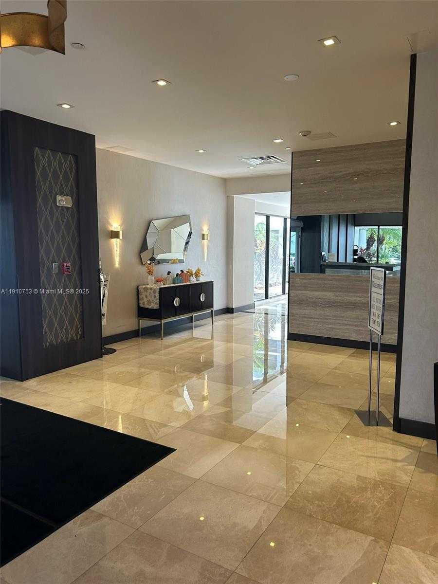 Small Image of 20515 EAST COUNTRY CLUB DR #1042, Aventura Number 10