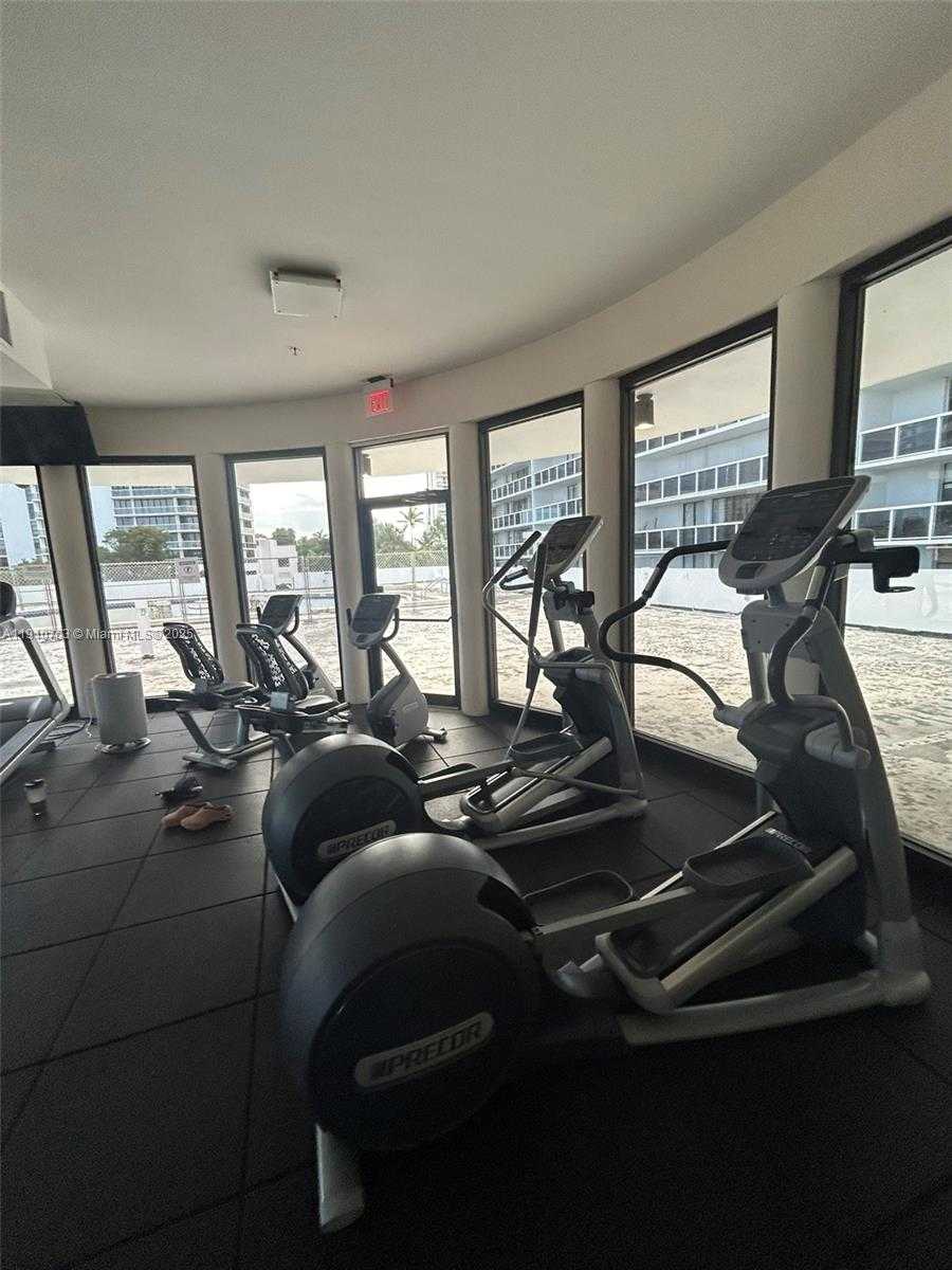 Small Image of 20515 EAST COUNTRY CLUB DR #1042, Aventura Number 15