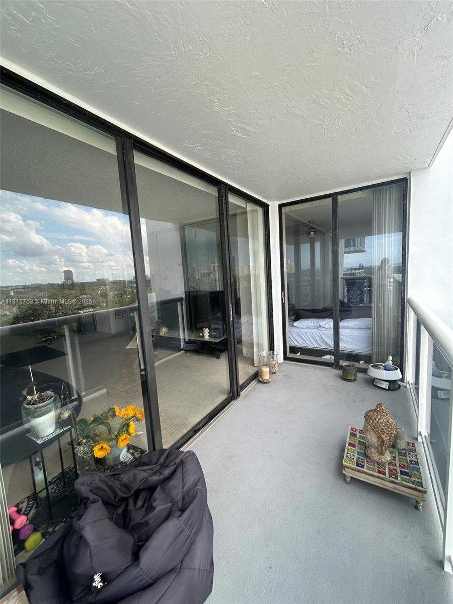 Small Image of 20515 EAST COUNTRY CLUB DR #1042, Aventura Number 28