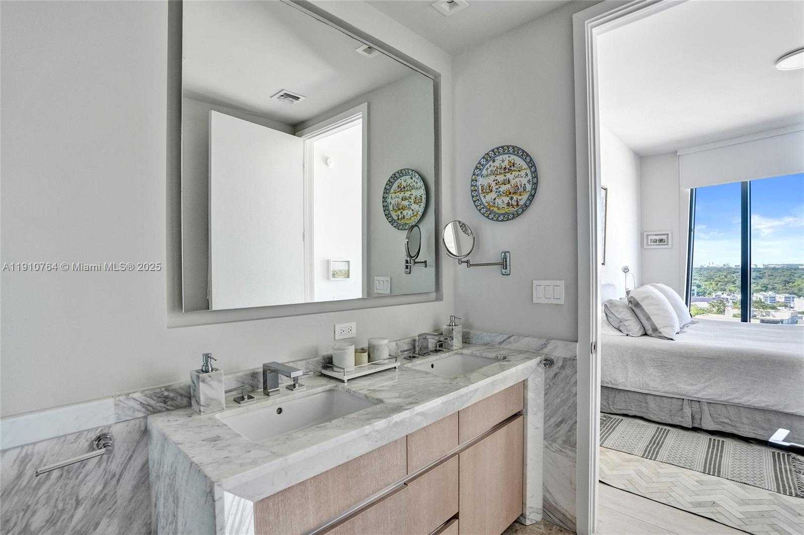 Small Image of 2831 SOUTH BAYSHORE DR #1808, Miami Number 22