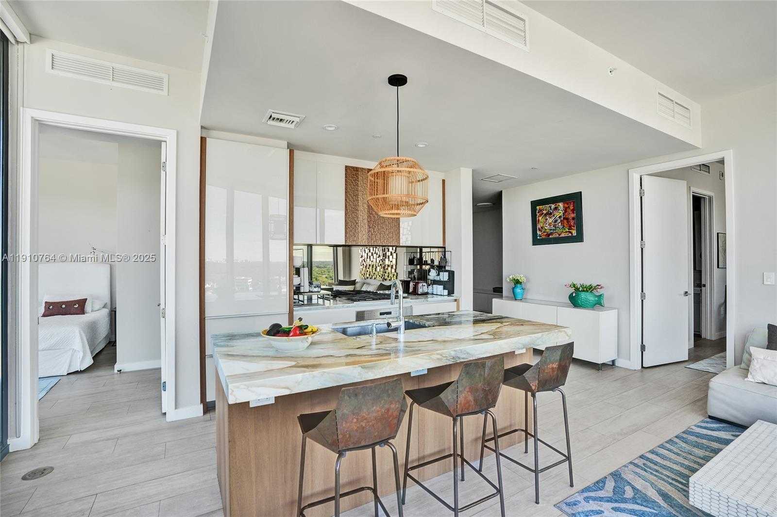 Small Image of 2831 SOUTH BAYSHORE DR #1808, Miami Number 3