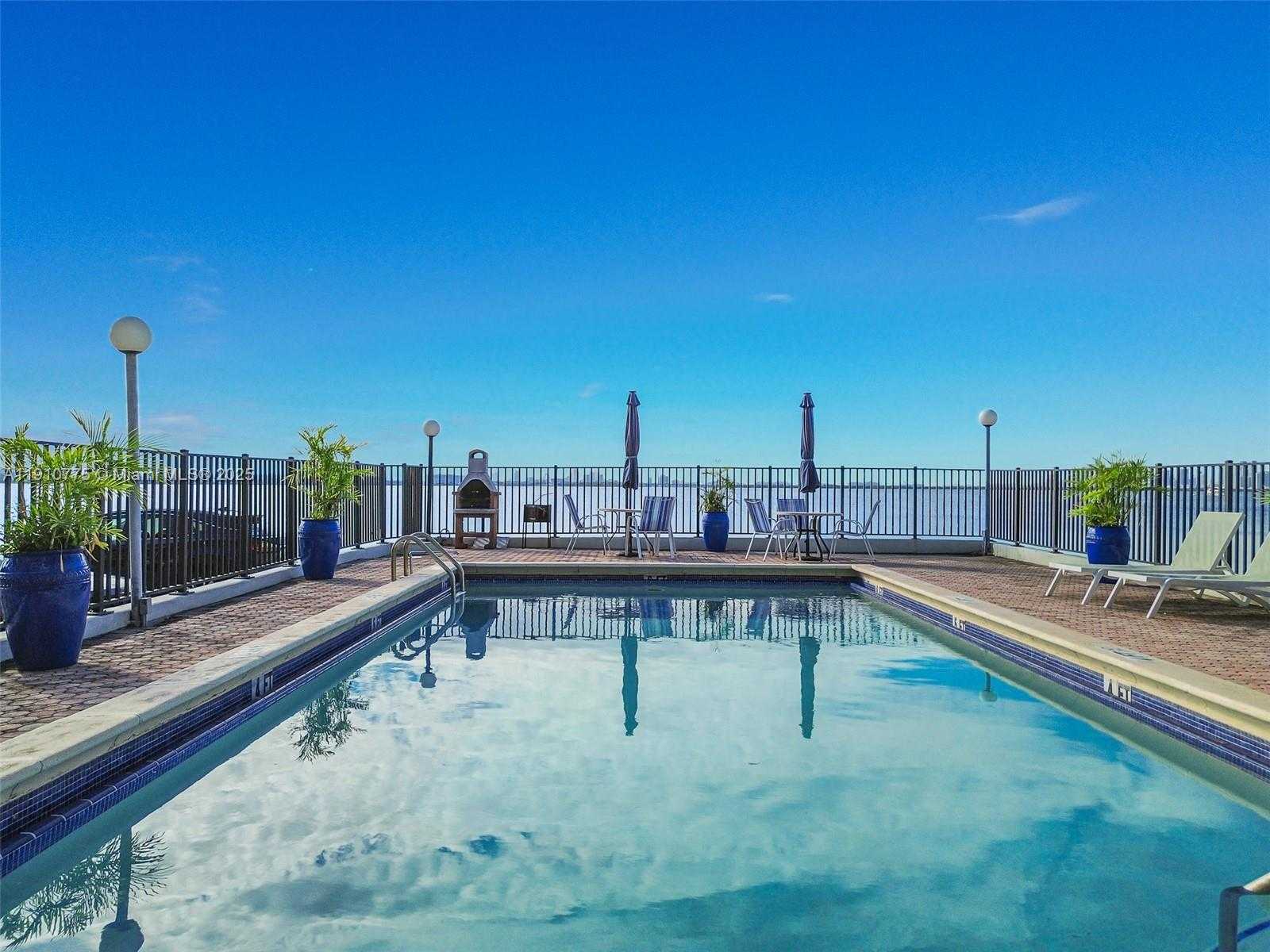 Small Image of 1820 SOUTH TREASURE DR #203D, North Bay Village Number 26