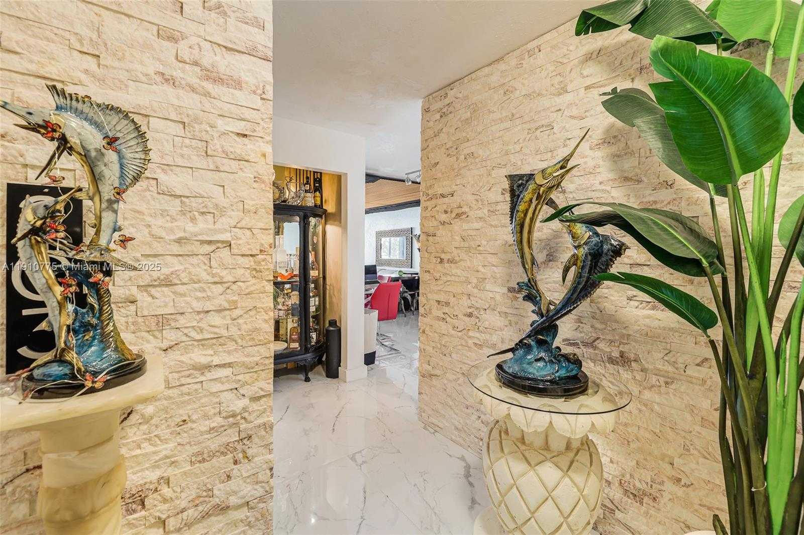 Small Image of 1820 SOUTH TREASURE DR #203D, North Bay Village Number 5