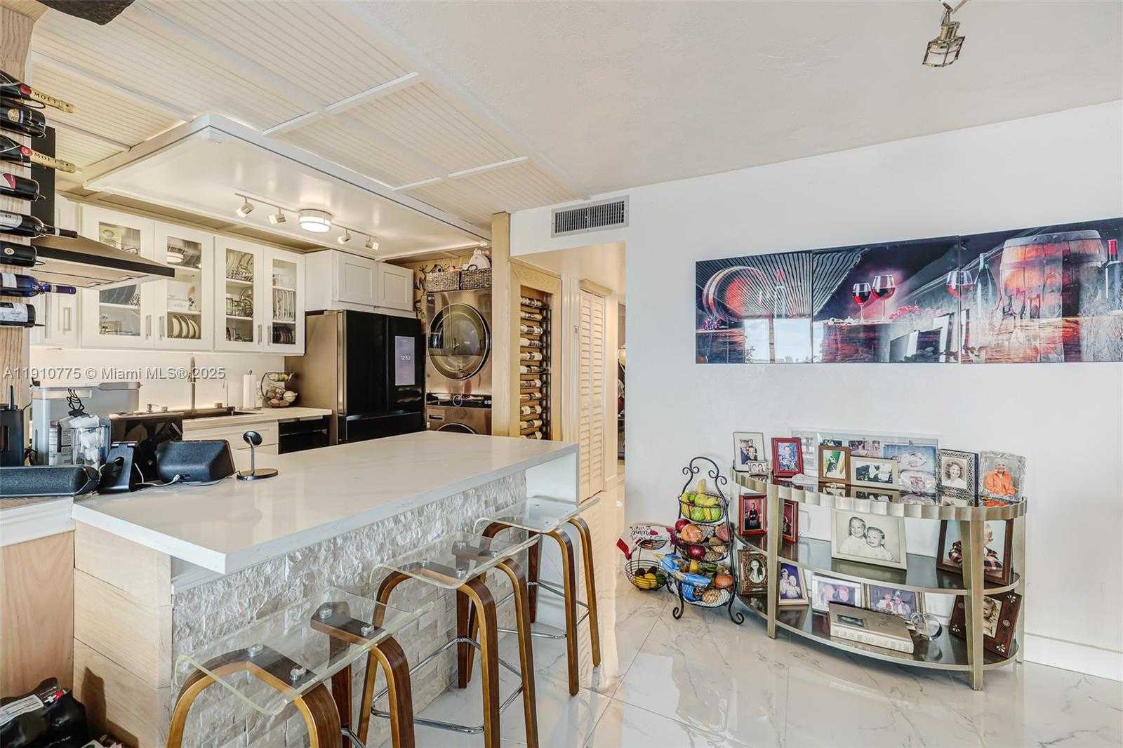 Small Image of 1820 SOUTH TREASURE DR #203D, North Bay Village Number 6