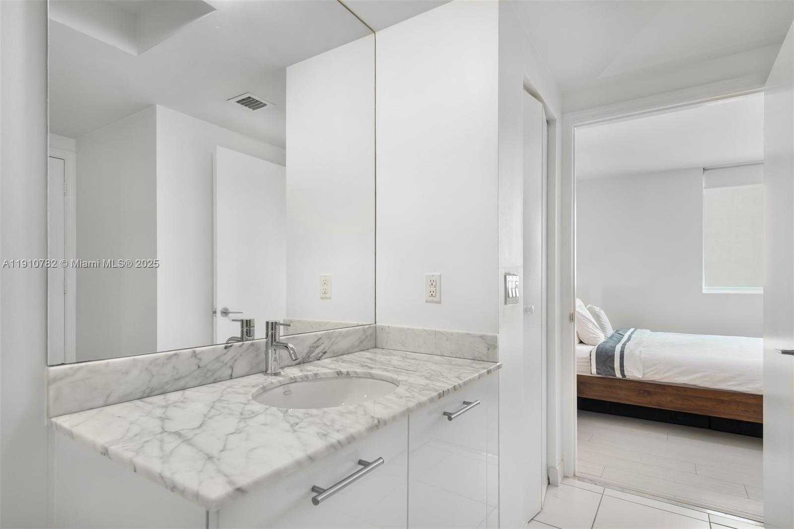 Small Image of 55 SOUTH EAST 6TH ST #2610, Miami Number 17