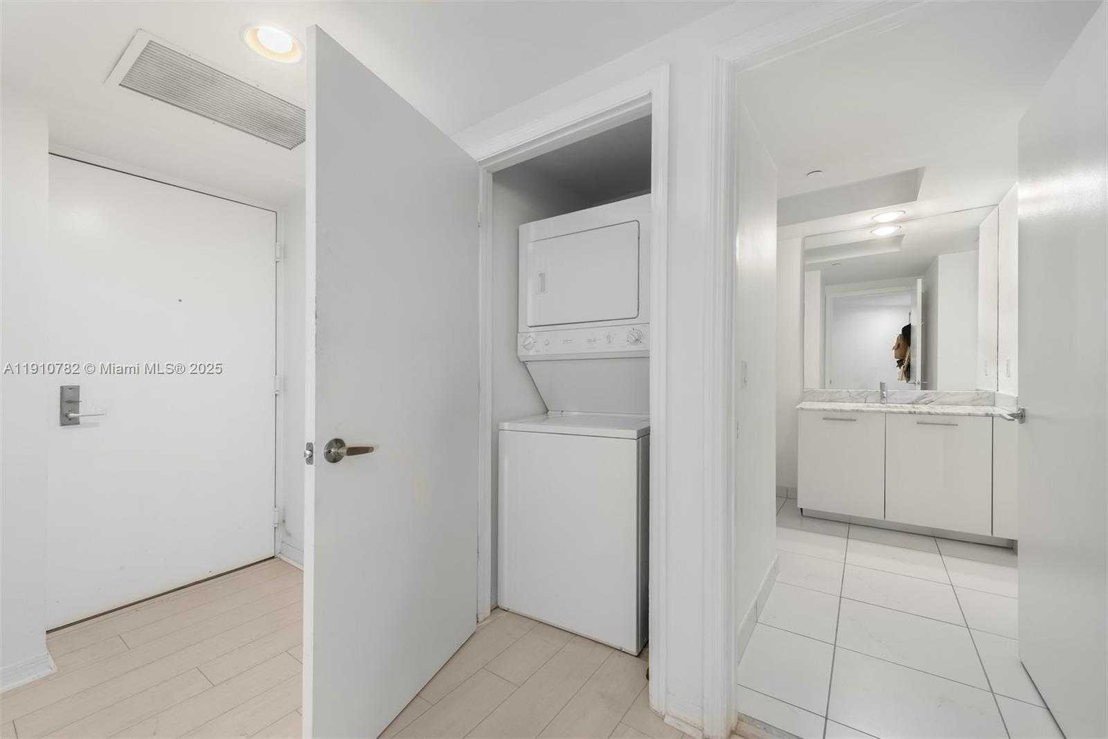 Small Image of 55 SOUTH EAST 6TH ST #2610, Miami Number 21