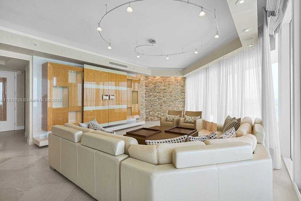 Small Image of 16047 COLLINS AVE #1104, Sunny Isles Beach Number 2