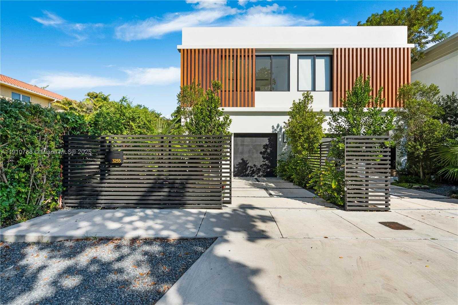 Small Image of 3255 PERCIVAL AVE #3255, Coconut Grove Number 1