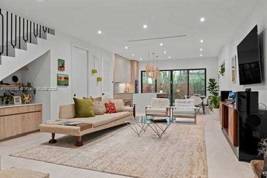 Small Image of 3255 PERCIVAL AVE #3255, Coconut Grove Number 16