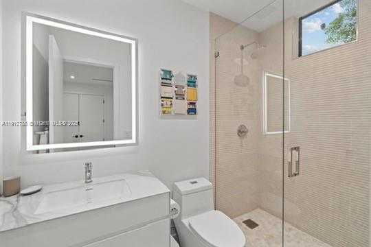 Small Image of 3255 PERCIVAL AVE #3255, Coconut Grove Number 23