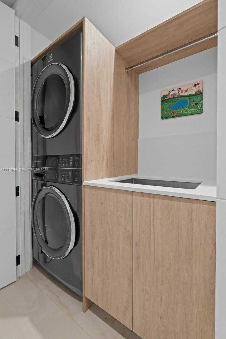 Small Image of 3255 PERCIVAL AVE #3255, Coconut Grove Number 27