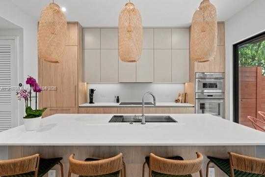 Small Image of 3255 PERCIVAL AVE #3255, Coconut Grove Number 8