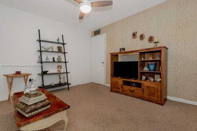 Small Image of 1890 WEST 56TH ST #1423, Hialeah Number 10