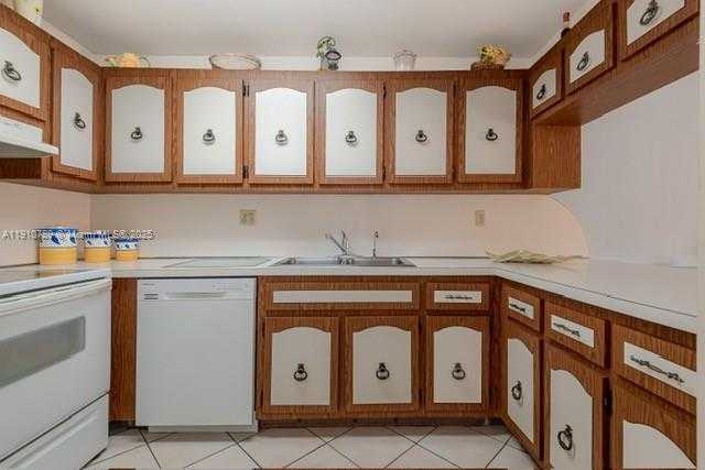 Small Image of 1890 WEST 56TH ST #1423, Hialeah Number 18