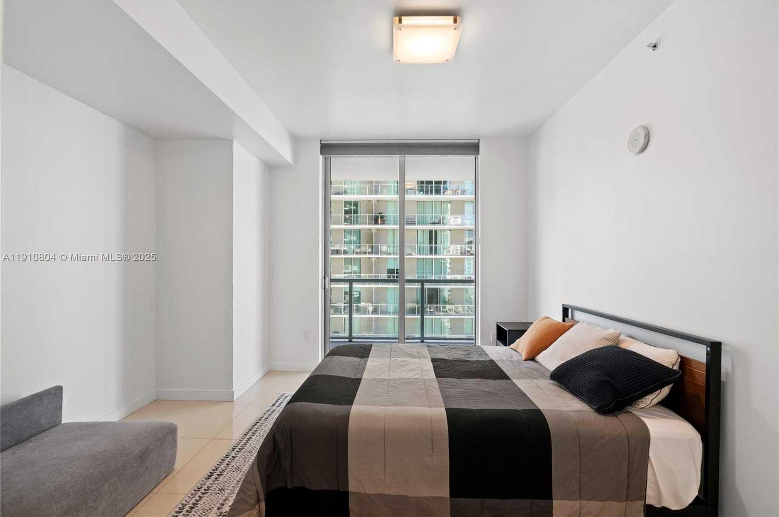 Small Image of 1111 SOUTH WEST 1ST AVE #2414N, Miami Number 25