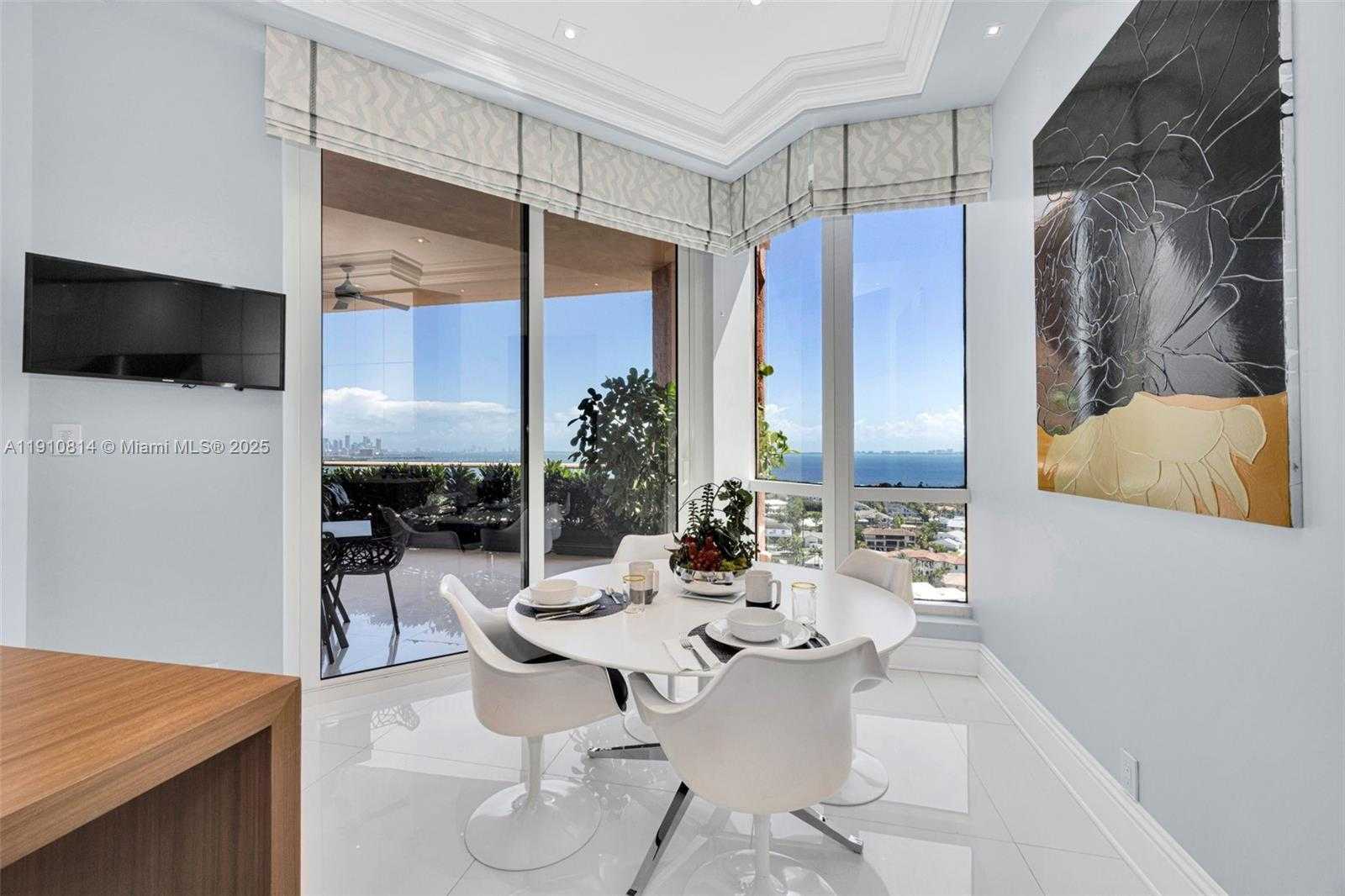 Small Image of 10 EDGEWATER DR #PH-C, Coral Gables Number 13