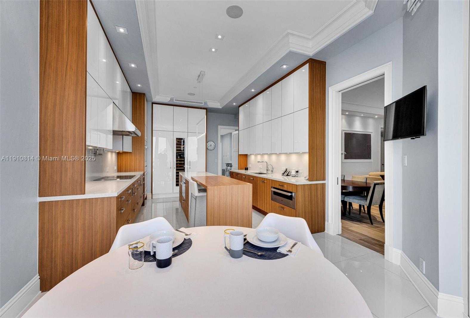 Small Image of 10 EDGEWATER DR #PH-C, Coral Gables Number 14