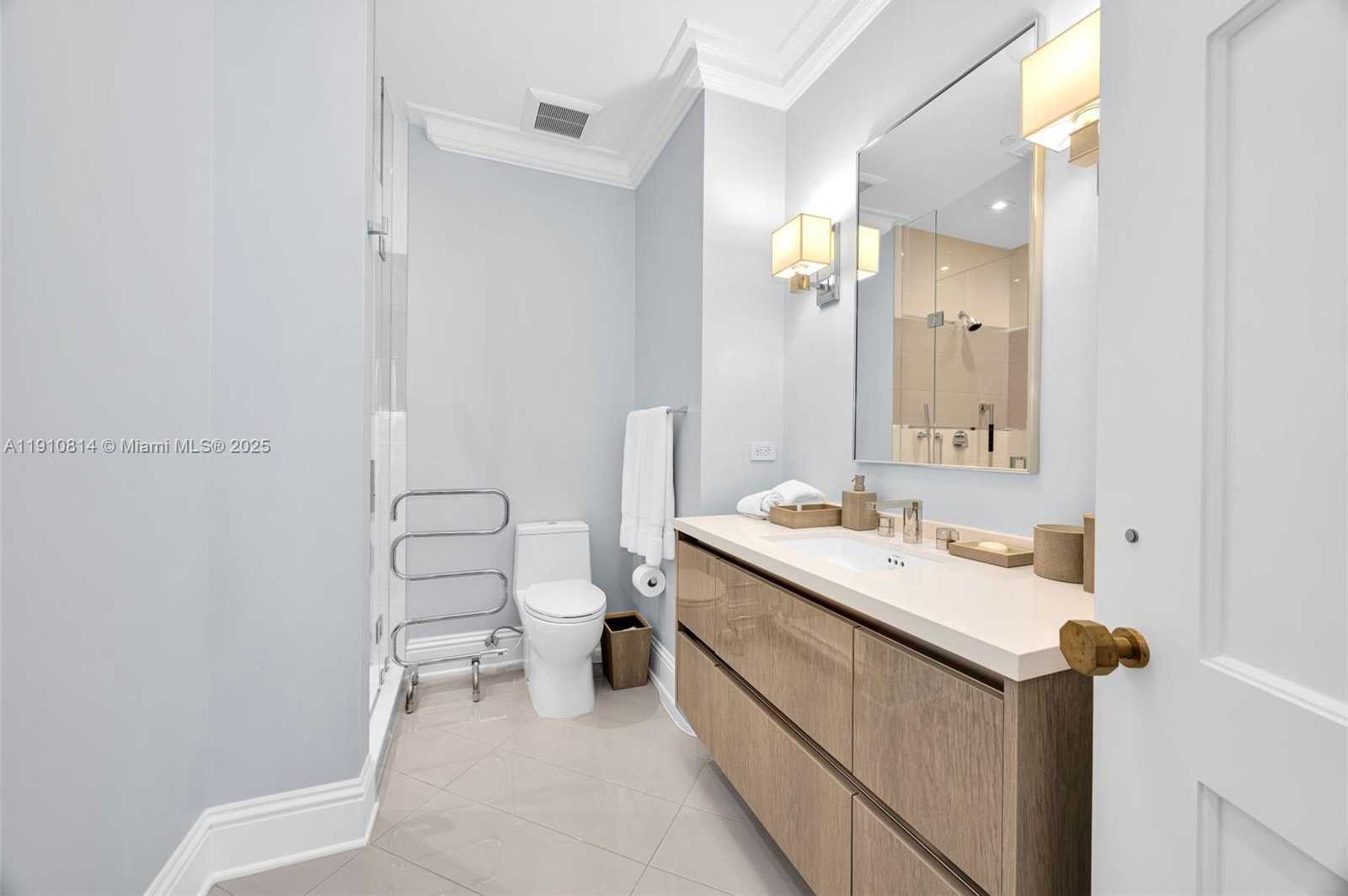 Small Image of 10 EDGEWATER DR #PH-C, Coral Gables Number 28