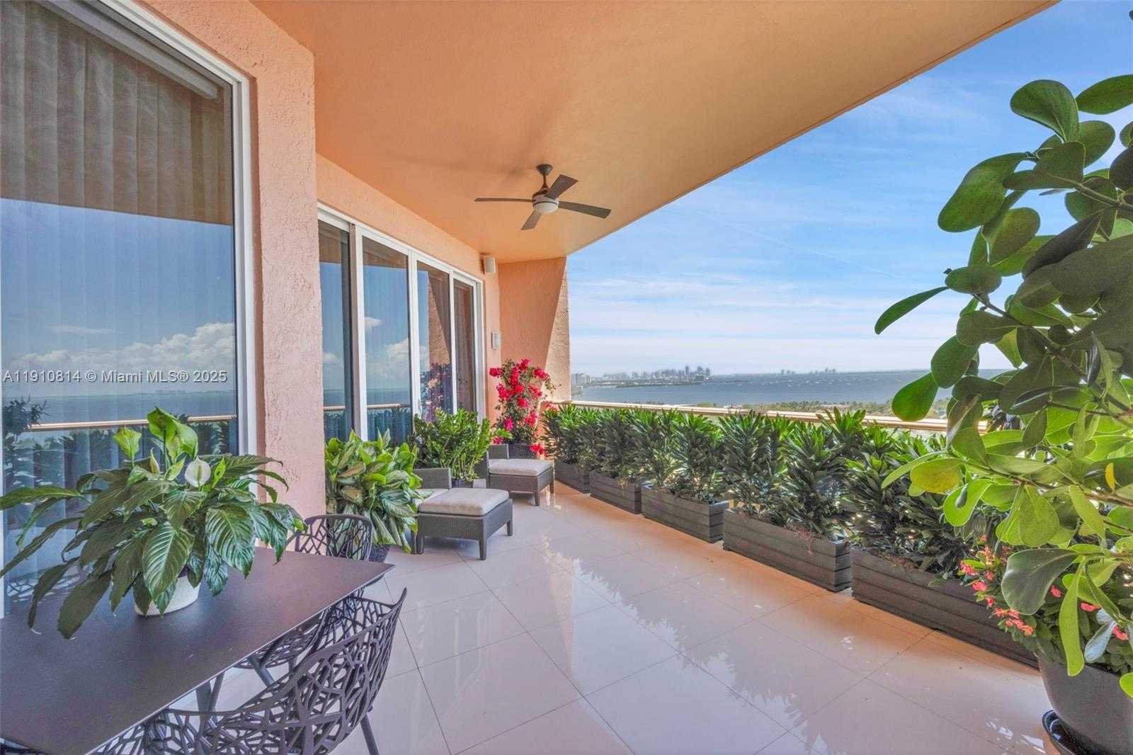 Small Image of 10 EDGEWATER DR #PH-C, Coral Gables Number 30