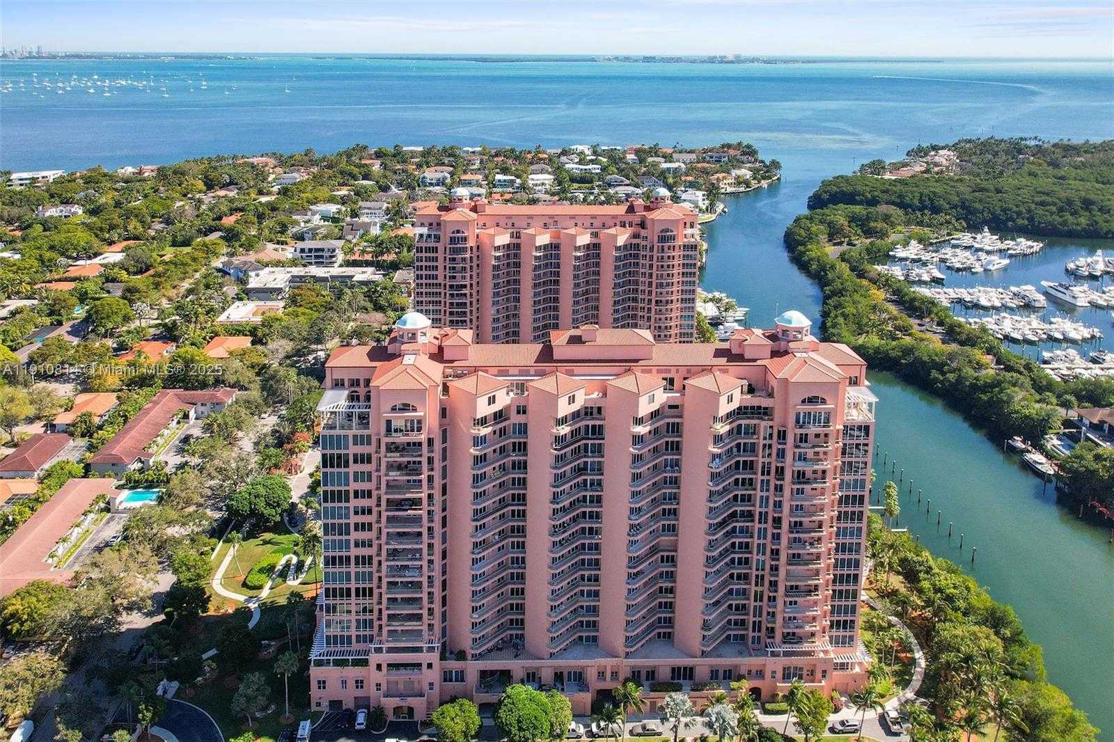Small Image of 10 EDGEWATER DR #PH-C, Coral Gables Number 46