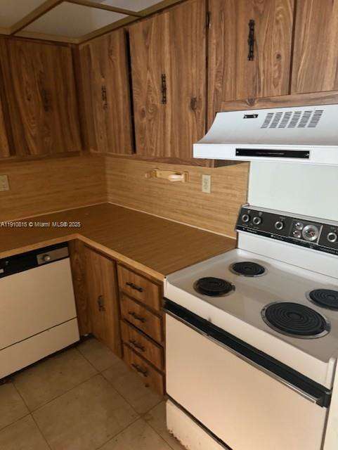 Small Image of 200 LAKEVIEW DR #102, Weston Number 4