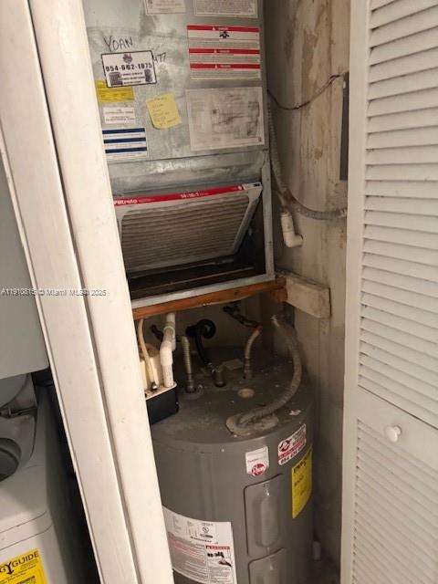 Small Image of 200 LAKEVIEW DR #102, Weston Number 6