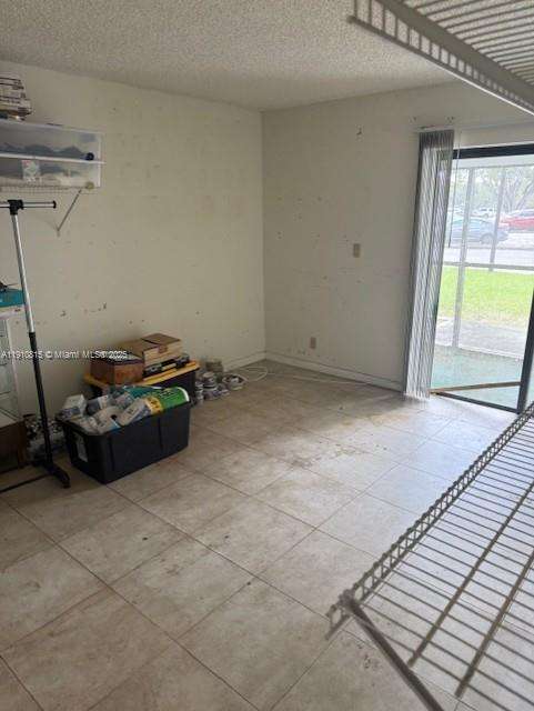 Small Image of 200 LAKEVIEW DR #102, Weston Number 8