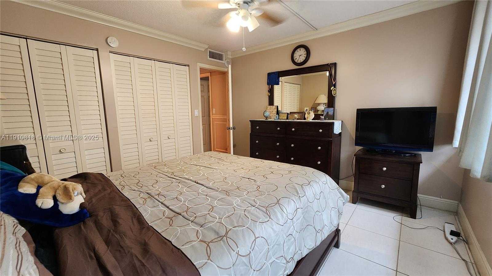 Small Image of 1825 SOUTH OCEAN DR #209, Hallandale Beach Number 11