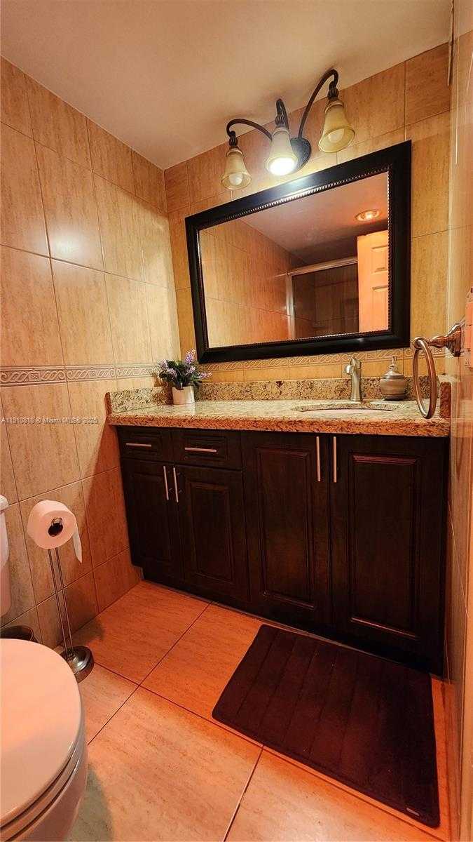 Small Image of 1825 SOUTH OCEAN DR #209, Hallandale Beach Number 12