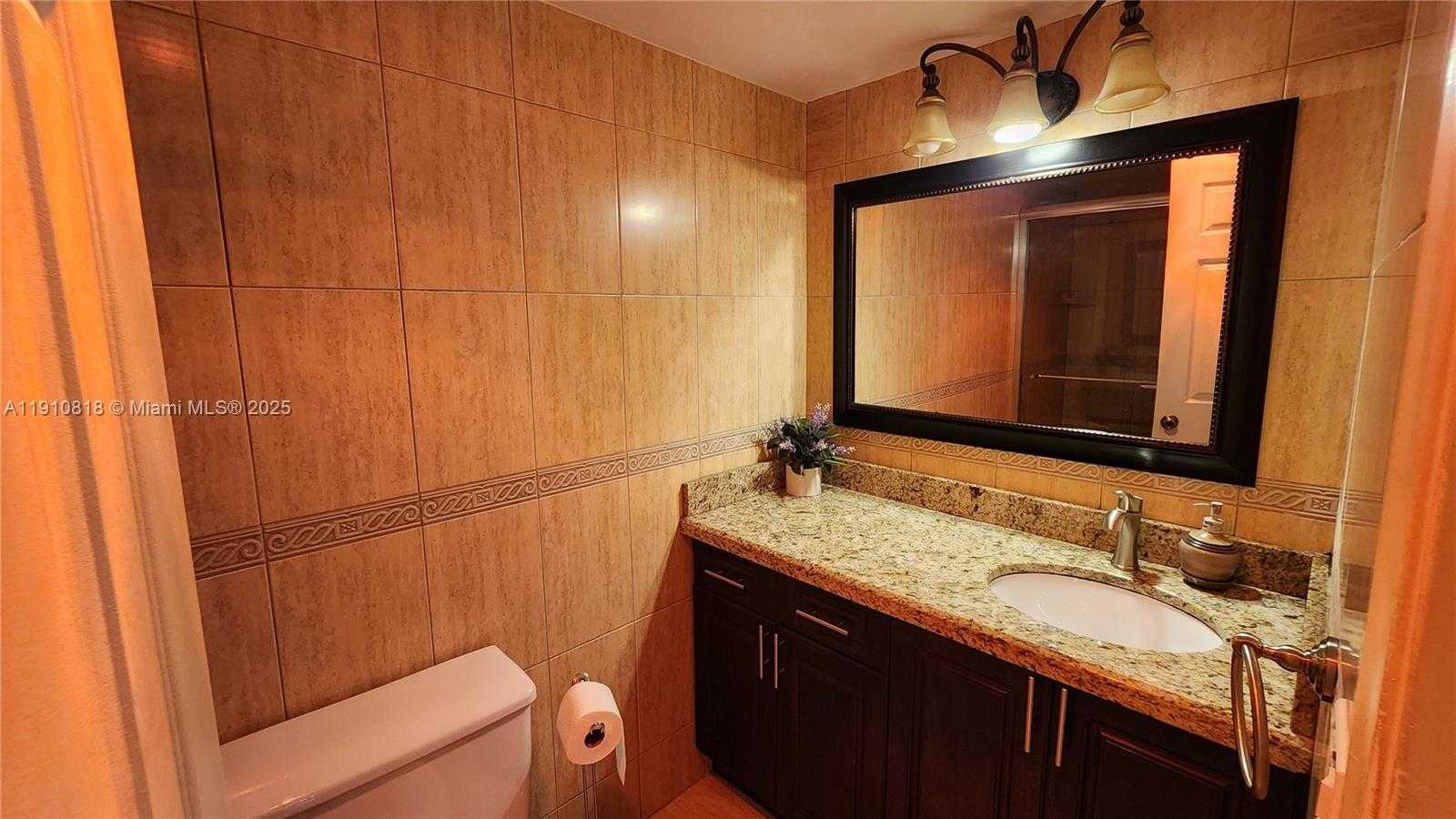 Small Image of 1825 SOUTH OCEAN DR #209, Hallandale Beach Number 14