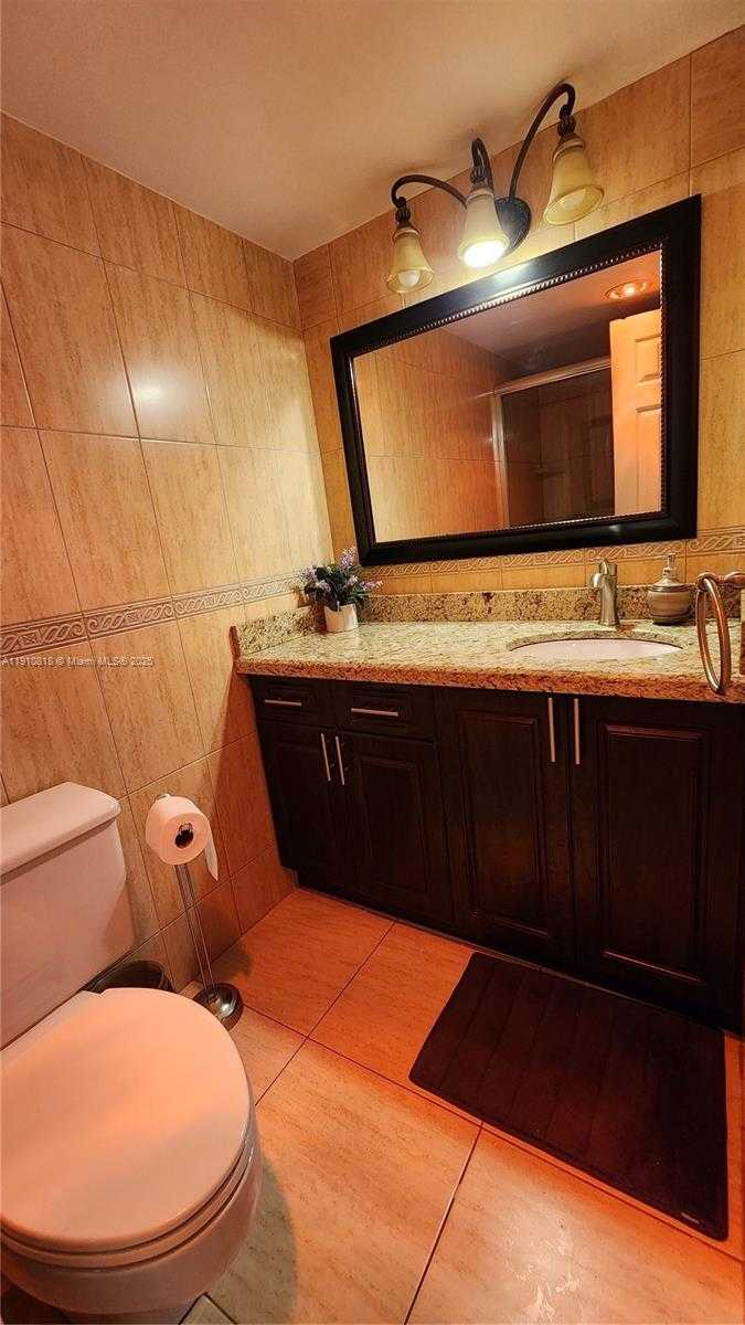 Small Image of 1825 SOUTH OCEAN DR #209, Hallandale Beach Number 15