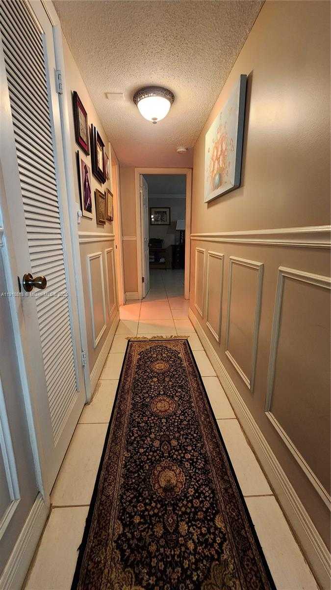 Small Image of 1825 SOUTH OCEAN DR #209, Hallandale Beach Number 18