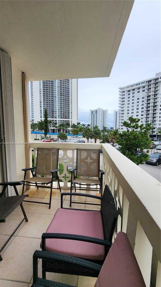 Small Image of 1825 SOUTH OCEAN DR #209, Hallandale Beach Number 21