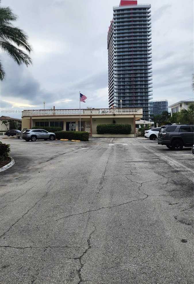 Small Image of 1825 SOUTH OCEAN DR #209, Hallandale Beach Number 35