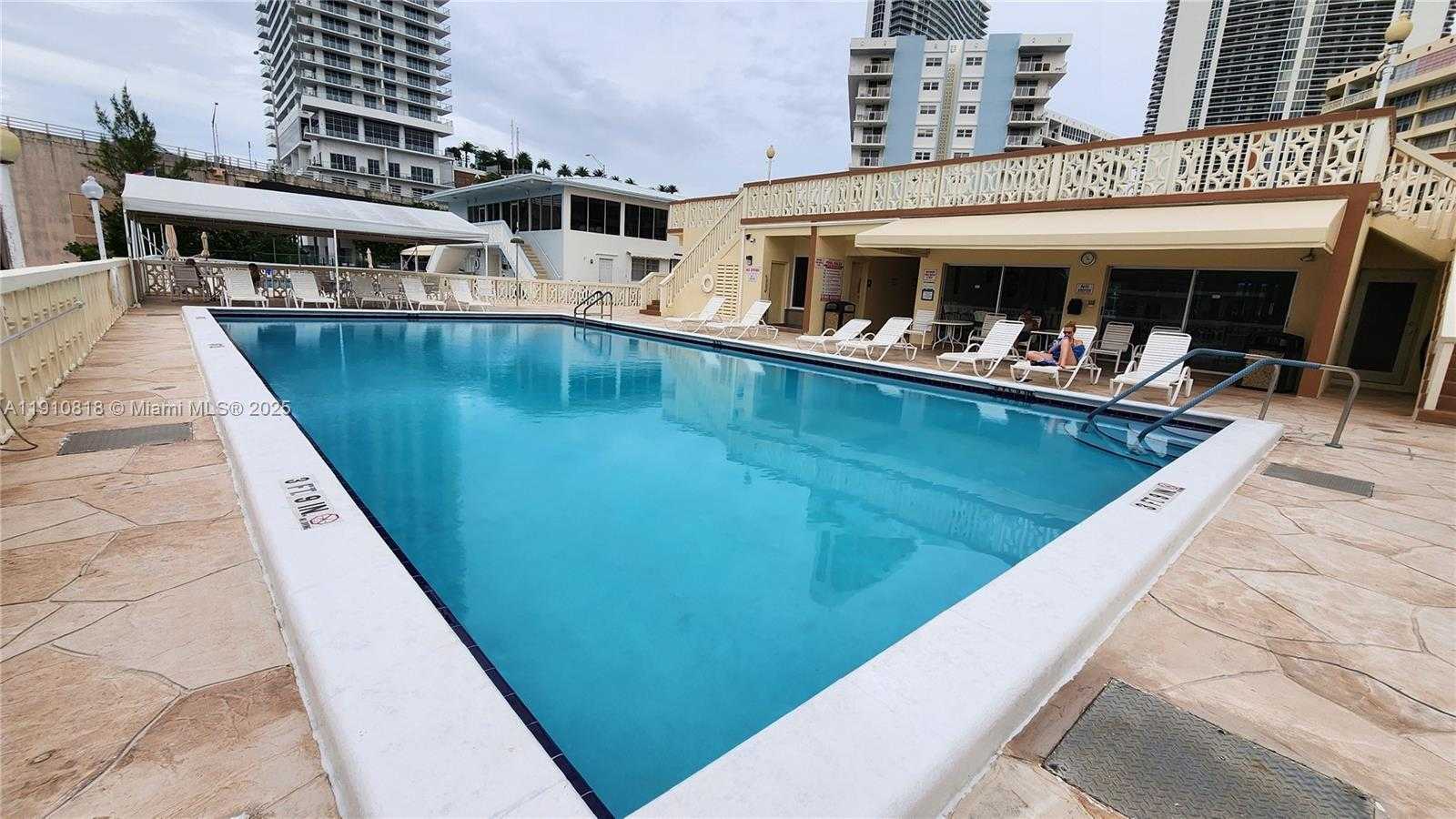 Small Image of 1825 SOUTH OCEAN DR #209, Hallandale Beach Number 36