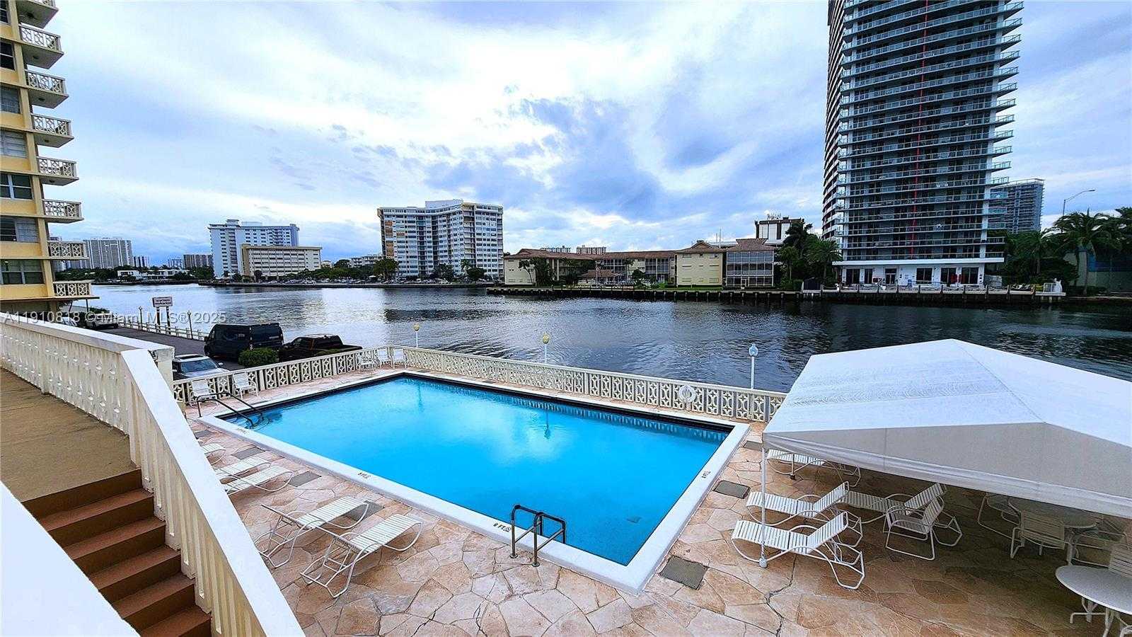 Small Image of 1825 SOUTH OCEAN DR #209, Hallandale Beach Number 41