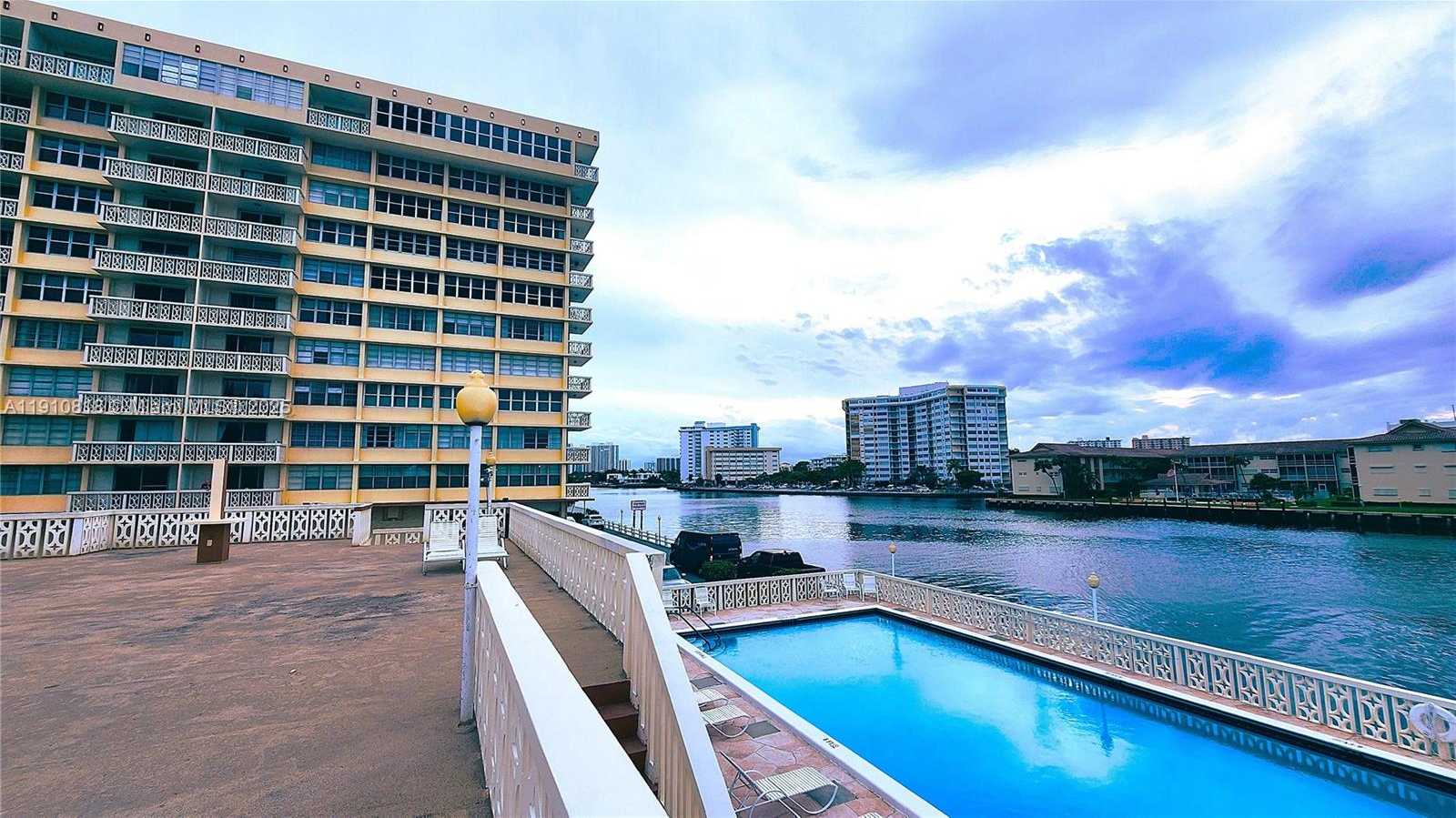 Small Image of 1825 SOUTH OCEAN DR #209, Hallandale Beach Number 42