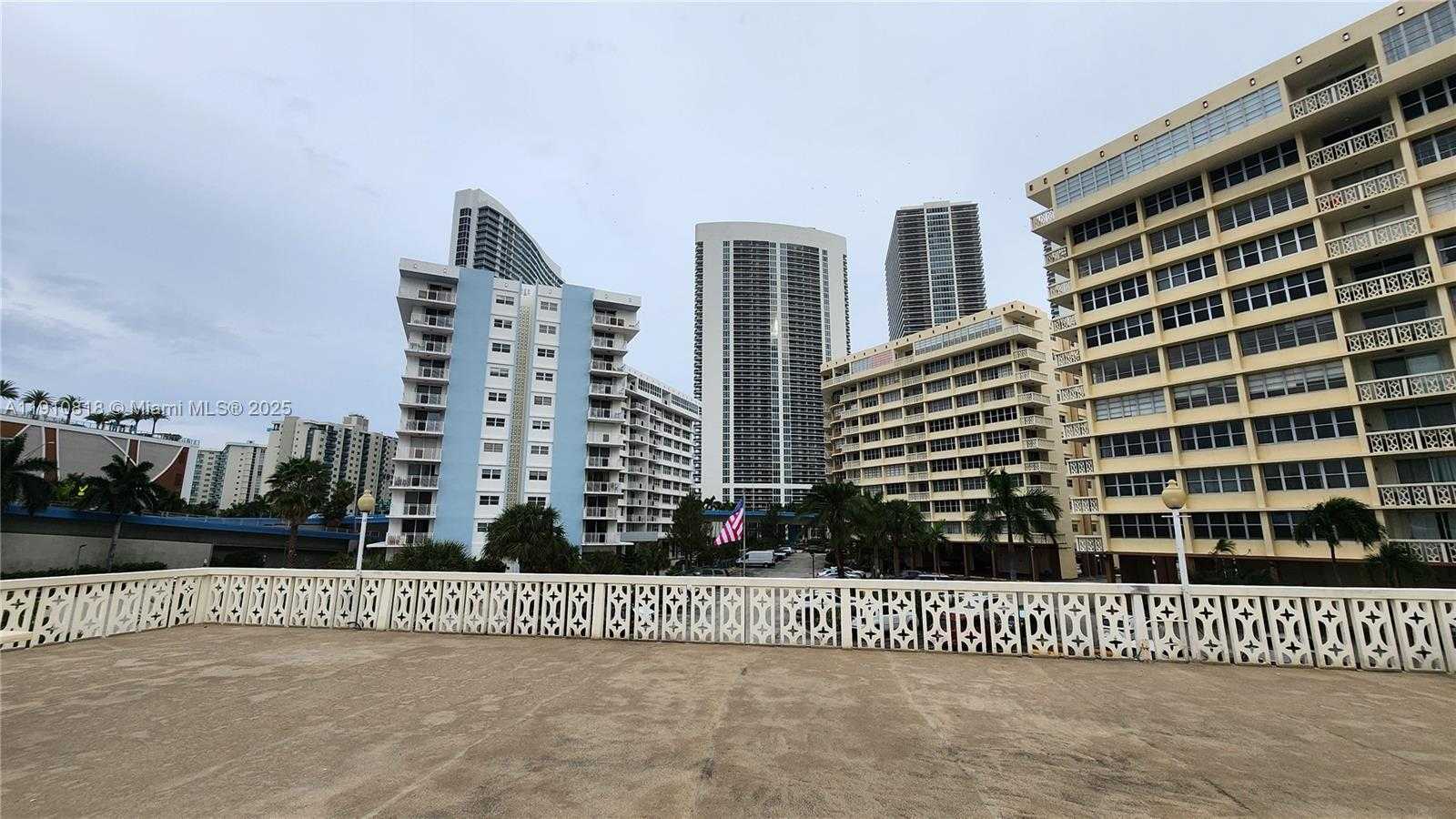 Small Image of 1825 SOUTH OCEAN DR #209, Hallandale Beach Number 46