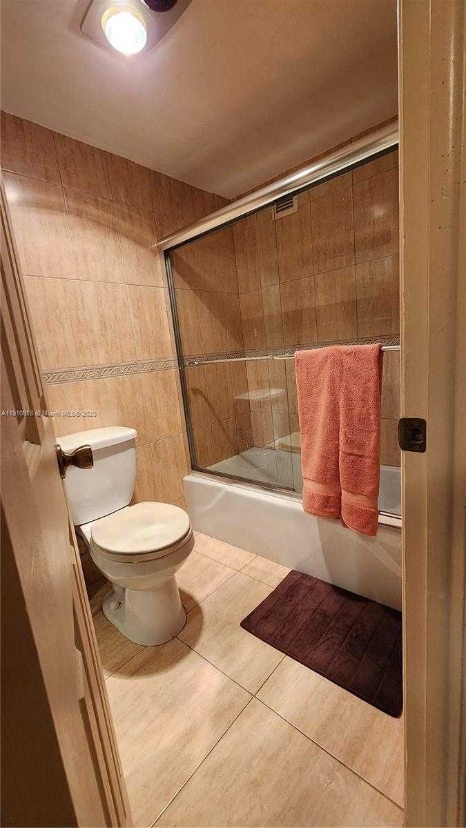 Small Image of 1825 SOUTH OCEAN DR #209, Hallandale Beach Number 7