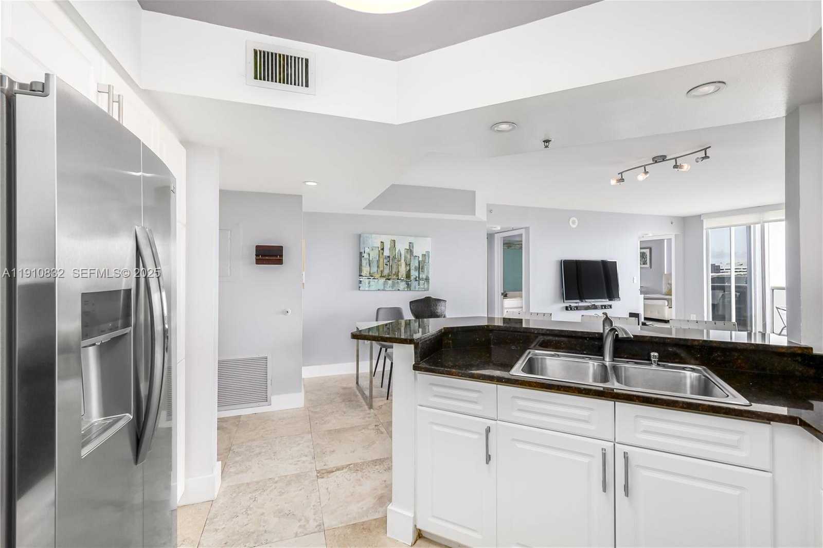 Small Image of 1800 SUNSET HARBOUR DR #715, Miami Beach Number 11